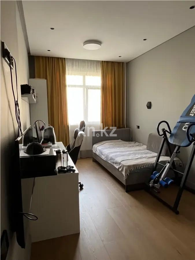 Продажа 4-комнатной квартиры, 130 м², ул. Храпатого, дом  14 в Астане - фото 4