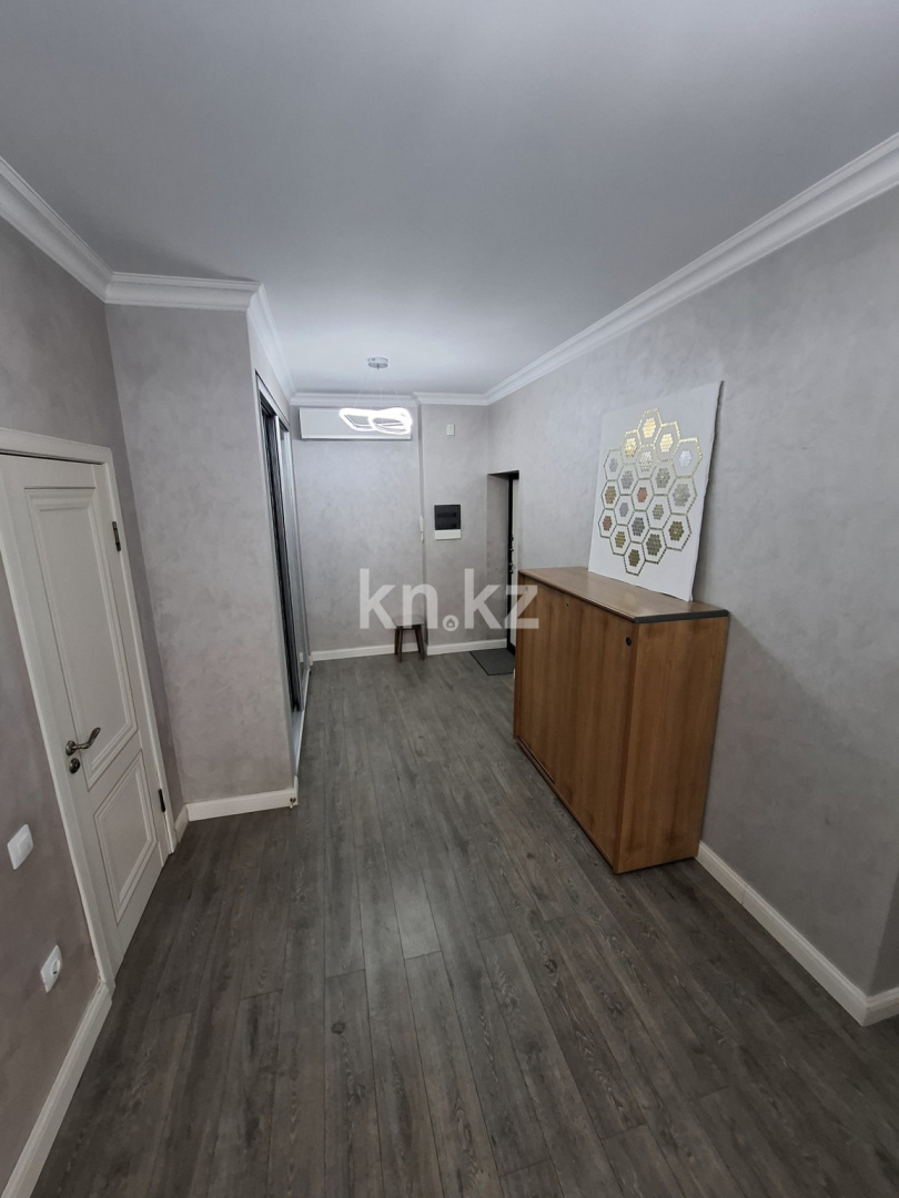 Аренда 3-комнатной квартиры, 130 м² - Аренда квартир помесячно в Алматы в Бостандыкском р-не фото 13 из 21