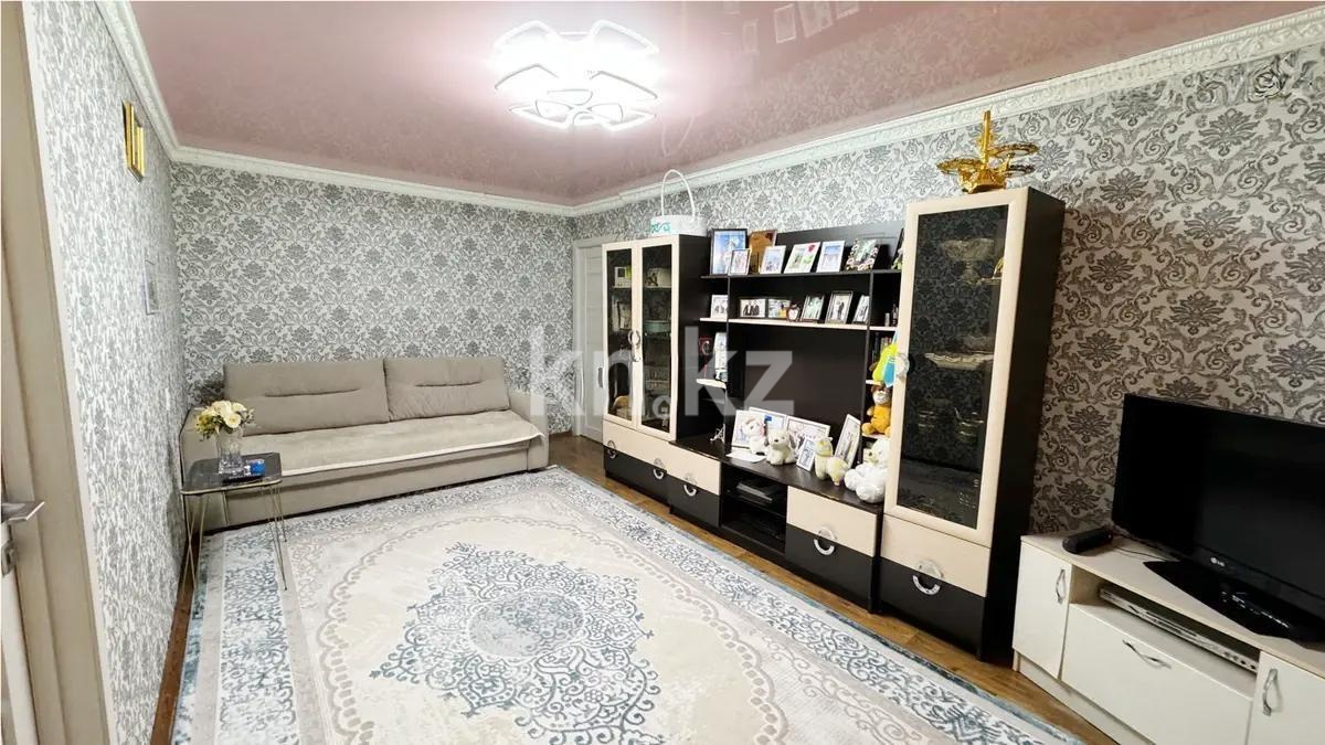 Продажа 3-комнатной квартиры, 56 м², ул. Абая, дом  42 - Продажа квартир в Казахстане фото 1 из 6