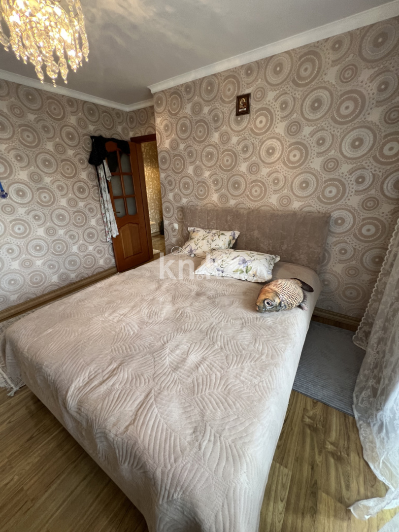 Продажа 3-комнатной квартиры, 59 м², ул. Аманжолова, дом  71 в Караганде - фото 8