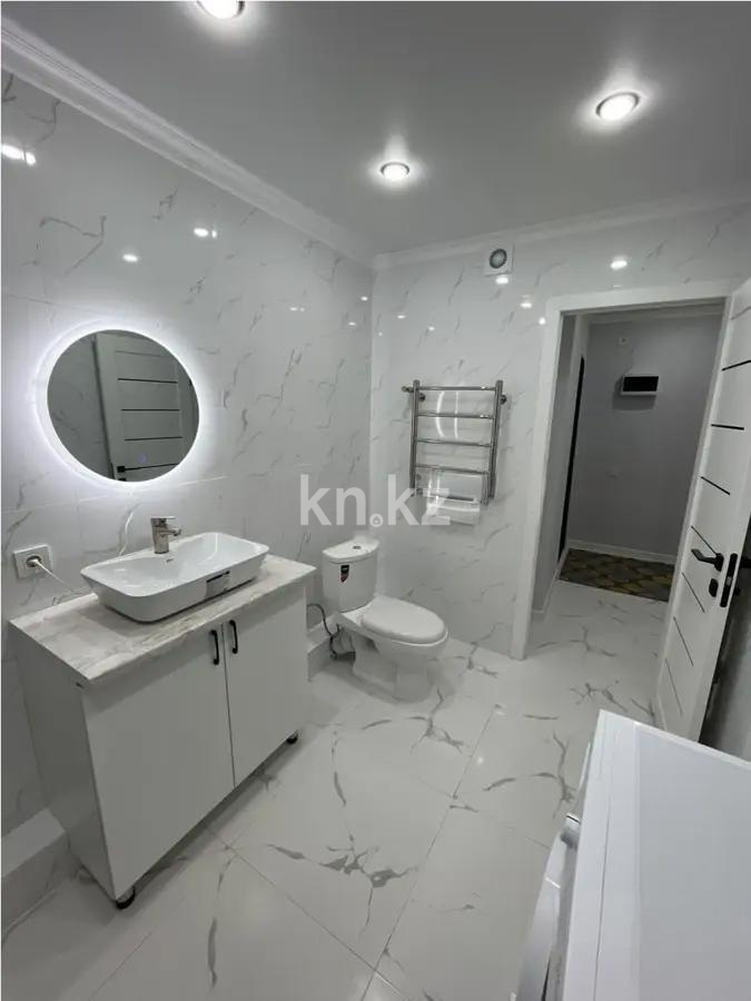 Продажа 2-комнатной квартиры, 47 м², мкр-н Аккент, дом  66 в Алматы - фото 4