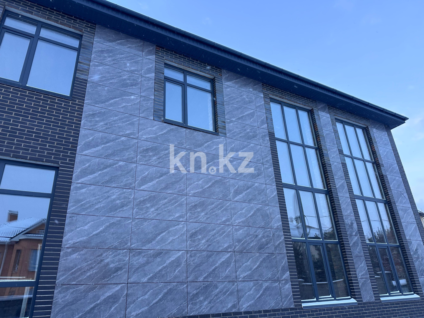 Продажа 7-комнатного дома, 388 м² - Продажа домов, коттеджей в Караганде на Юго-Востоке фото 3 из 17