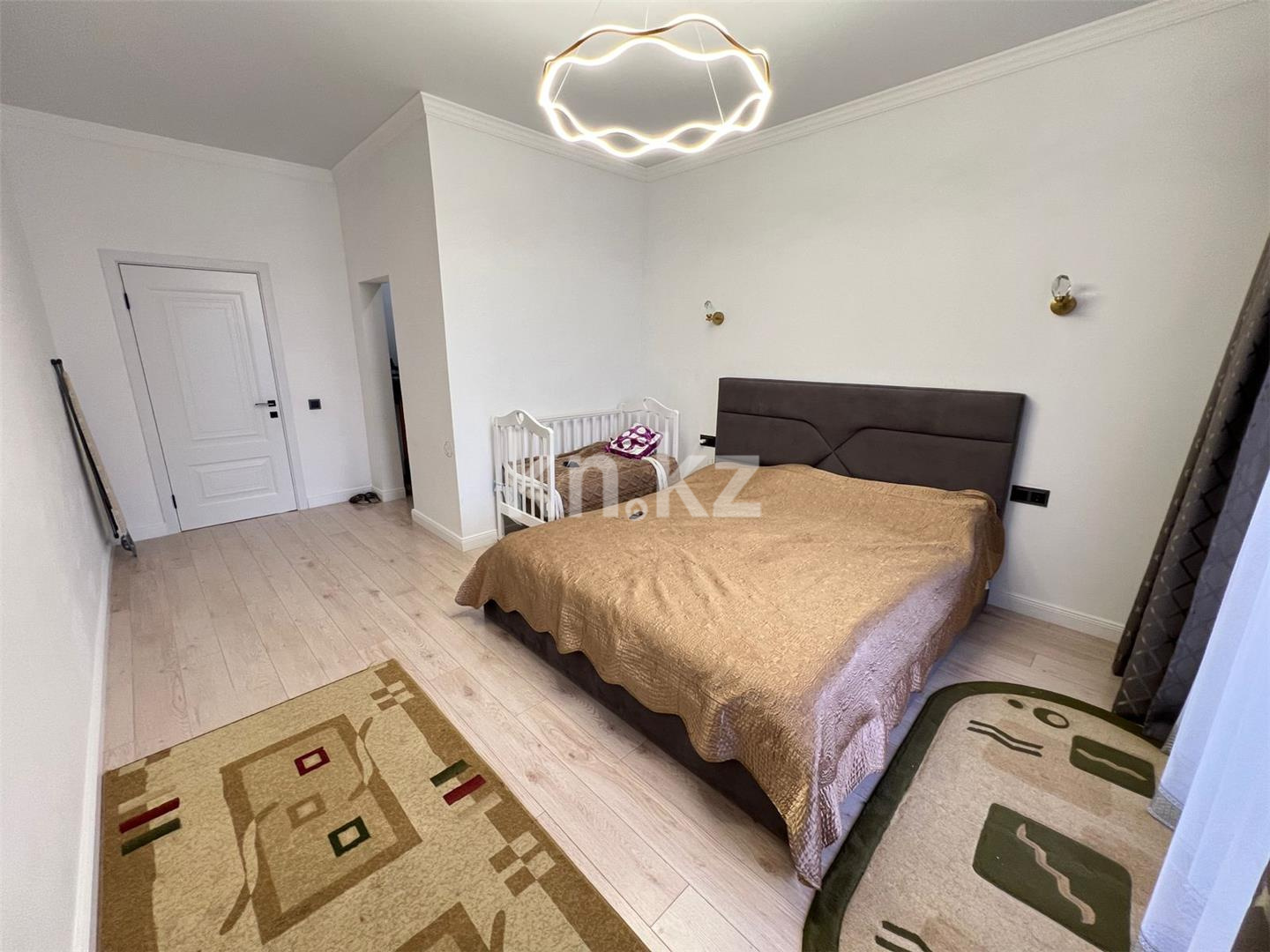 Продажа 4-комнатной квартиры, 111 м², ул. Муканова, дом  53/8 - Продажа  четырехкомнатных квартир в Караганде фото 7 из 23