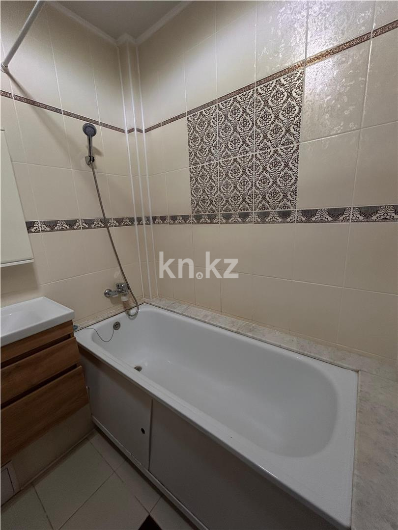 Продажа 2-комнатной квартиры, 55 м², ул. Сатпаева в Астане - фото 12