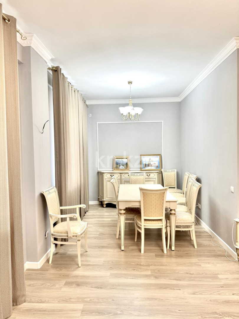 Продажа 3-комнатной квартиры, 130 м², ул. Достык, дом  13 в Астане - фото 3