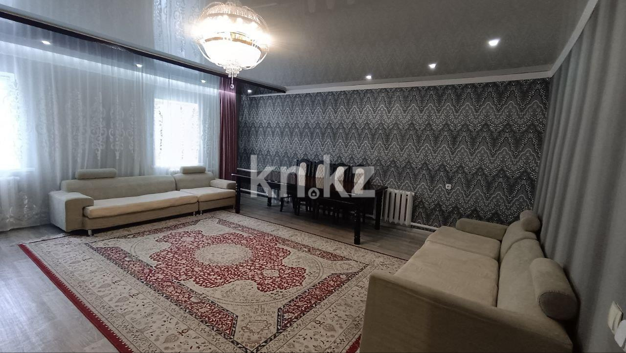 Продажа 4-комнатного дома, 102 м², ул. Крупской - Продажа квартир в Караганде фото 1 из 15