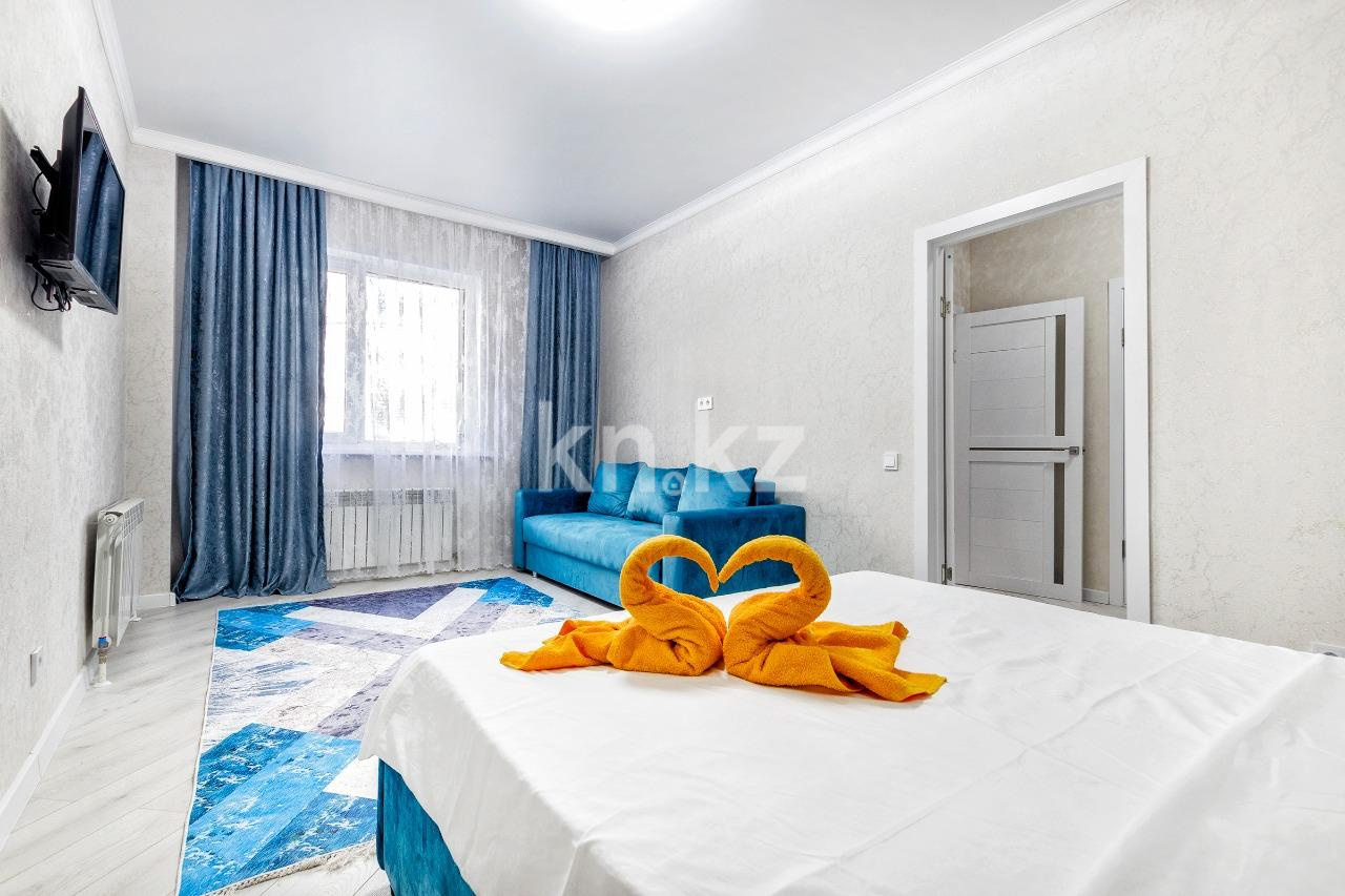 Аренда 1-комнатной квартиры посуточно, 50 м², пр. Кабанбай батыра, дом  29/2 - ул. Сыганак - Аренда квартир посуточно в Астане с фото фото 2 из 10