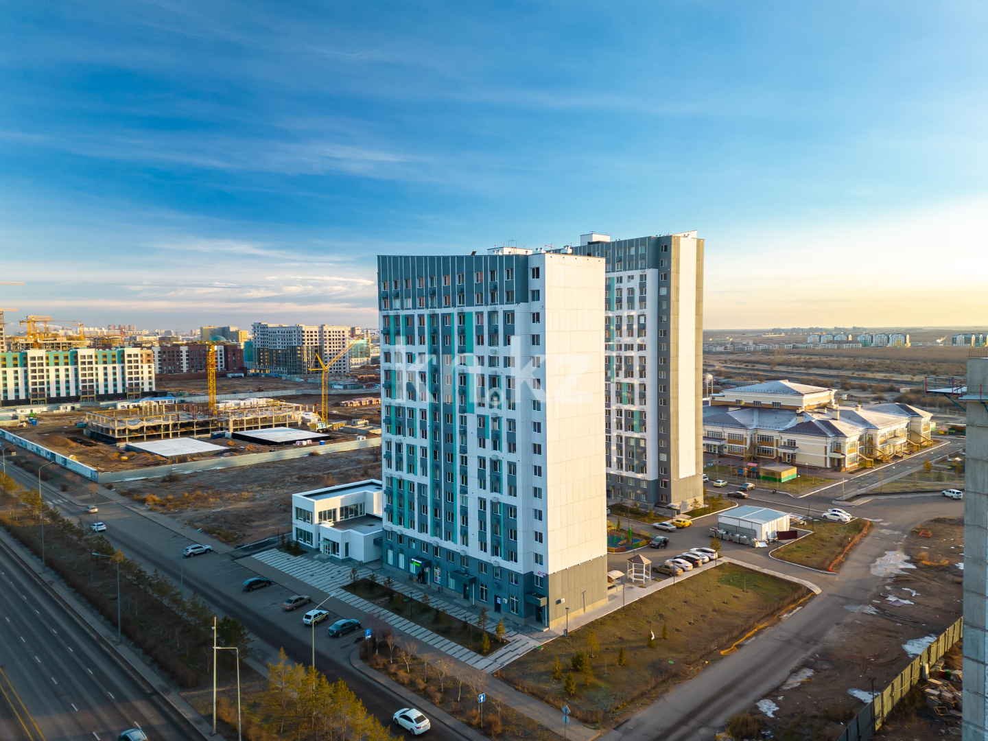 Продажа 2-комнатной квартиры, 52 м², пр. Мангилик Ел, дом  72/1 в Астане - фото 6