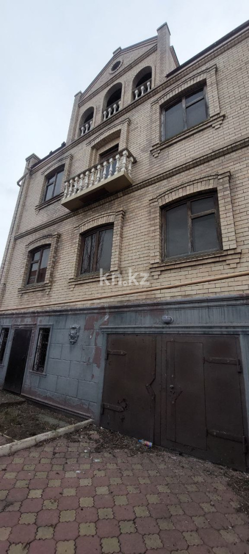 Продажа 9-комнатного дома, 517.9 м², Досжанова, дом  9 - Продажа квартир в Костанае фото 5 из 40