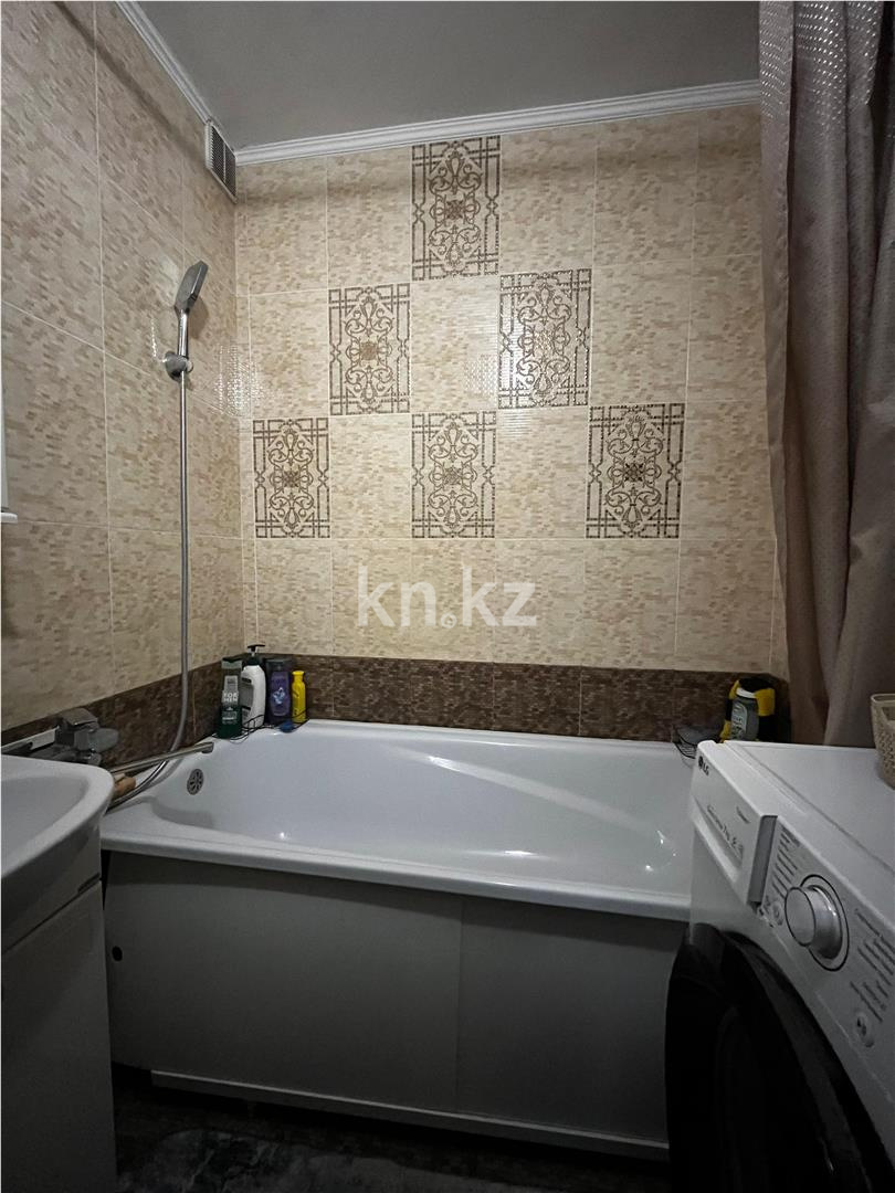 Продажа 5-комнатной квартиры, 107 м², мкр-н Голубые Пруды - Продажа квартир в Караганде фото 11 из 21