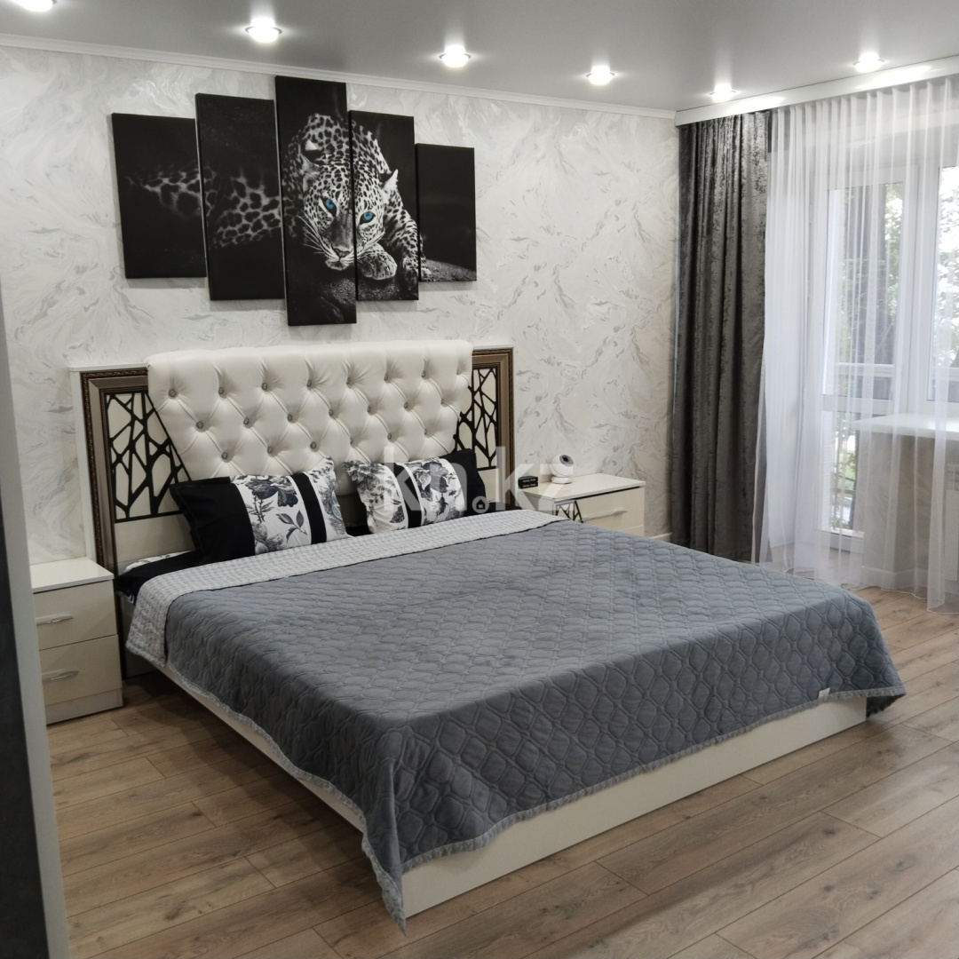 Аренда 1-комнатной квартиры посуточно, 32 м², Джамбула, дом  58 - Продажа квартир в Казахстане фото 1 из 8