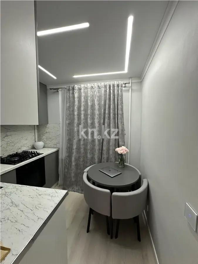Продажа 3-комнатной квартиры, 62 м², ул. Макатаева, дом  192 в Алматы - фото 3