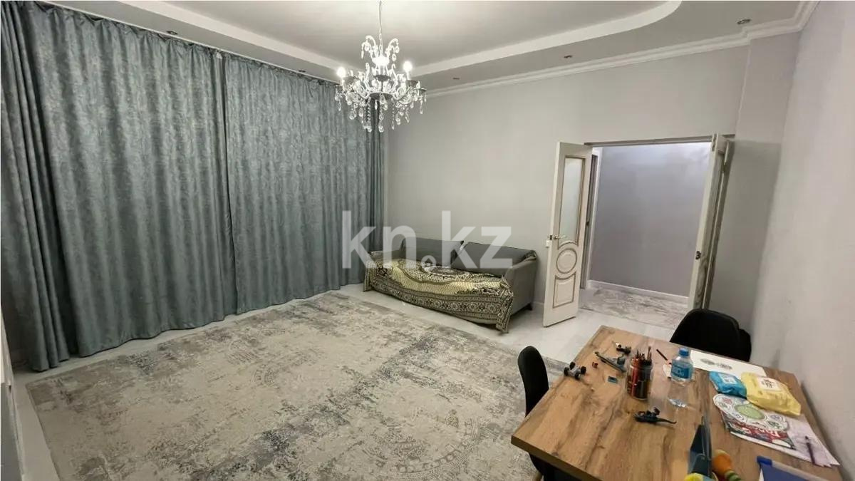 Продажа 2-комнатной квартиры, 76 м², пр. Кошкарбаева, дом  28 в Астане