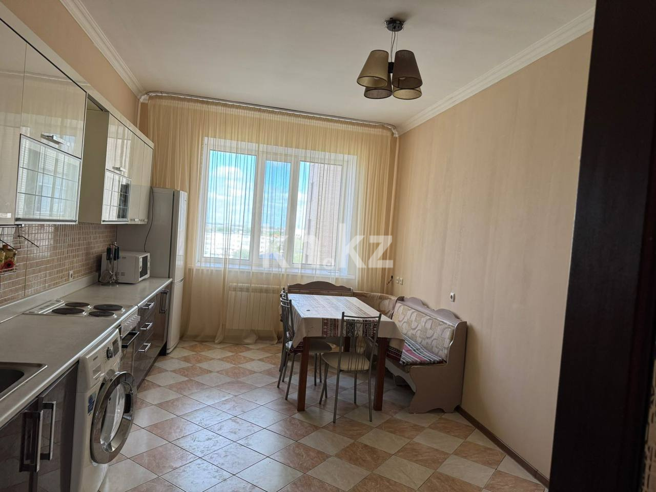 Аренда 2-комнатной квартиры, 104 м² в Астане