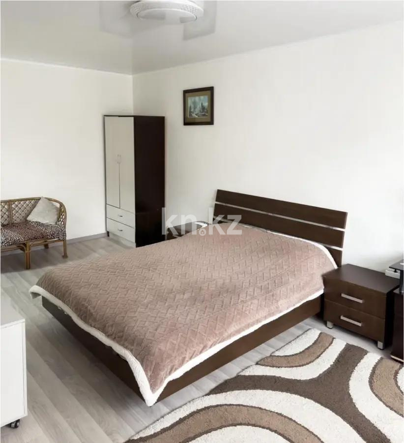 Продажа 1-комнатной квартиры, 33 м², мкр-н Алмагуль, дом  4 - Продажа квартир в Алматы фото 1 из 2