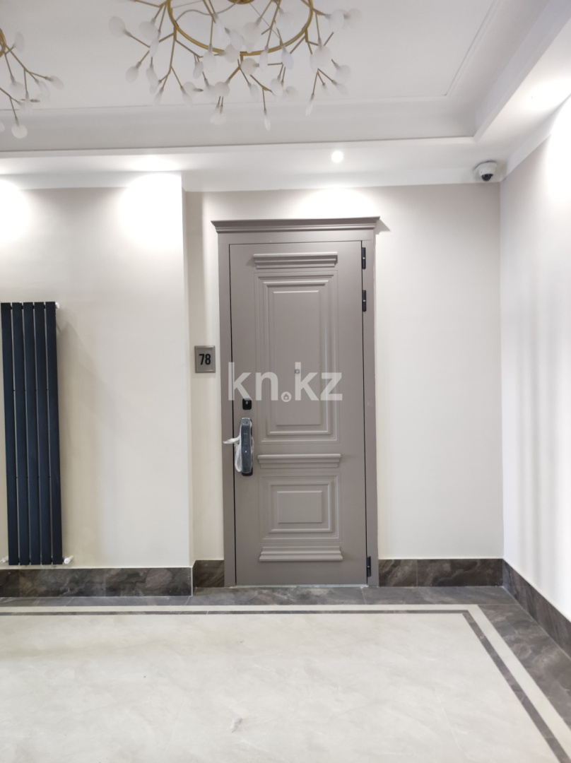 Продажа 3-комнатной квартиры, 92 м², ул. Аманжолова, дом  100 в Караганде - фото 15