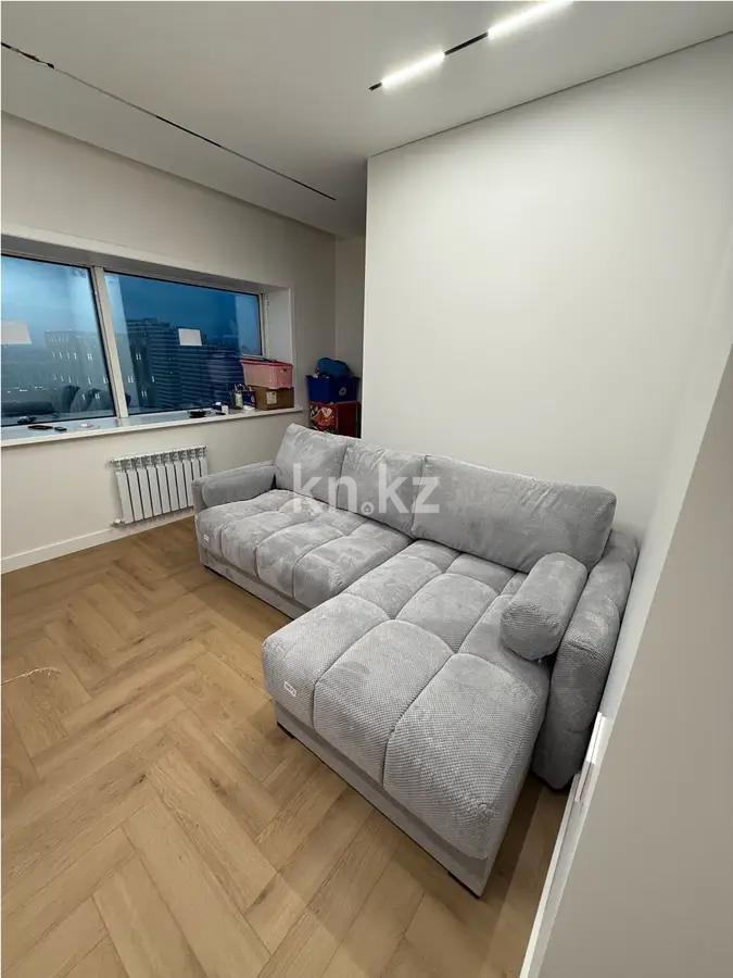 Продажа 3-комнатной квартиры, 84 м², ул. Достык, дом  5 - Продажа  трехкомнатных квартир в Астане без посредников с фото фото 1 из 2