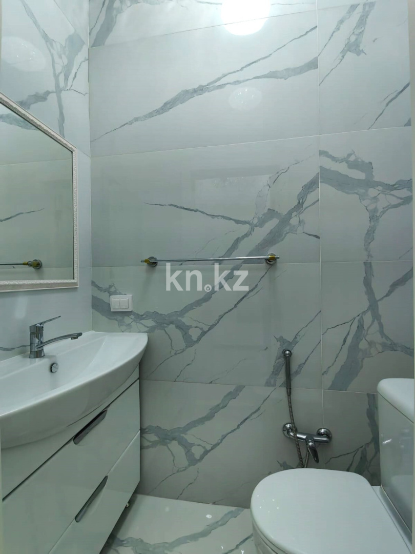 Продажа 4-комнатной квартиры, 109 м², пр. Шахтеров, дом  52б - Продажа  четырехкомнатных квартир в Караганде фото 30 из 40