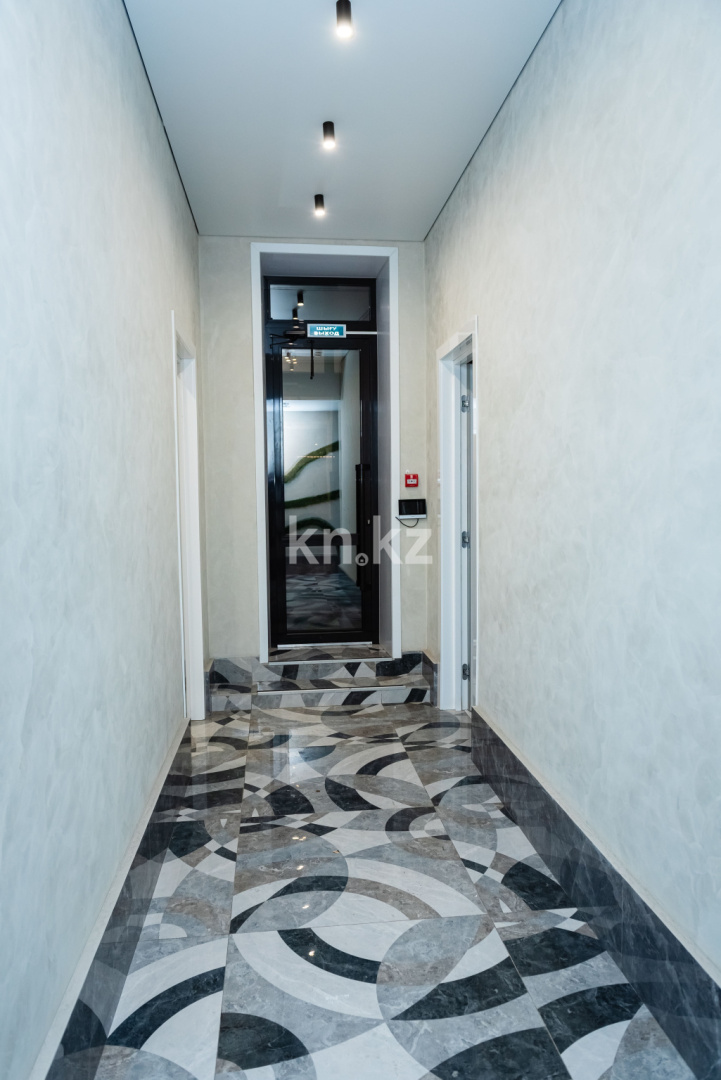 Продажа , 300 м², ул. Муканова, дом  53 - Продажа офисных и торговых помещений в Караганде фото 32 из 34