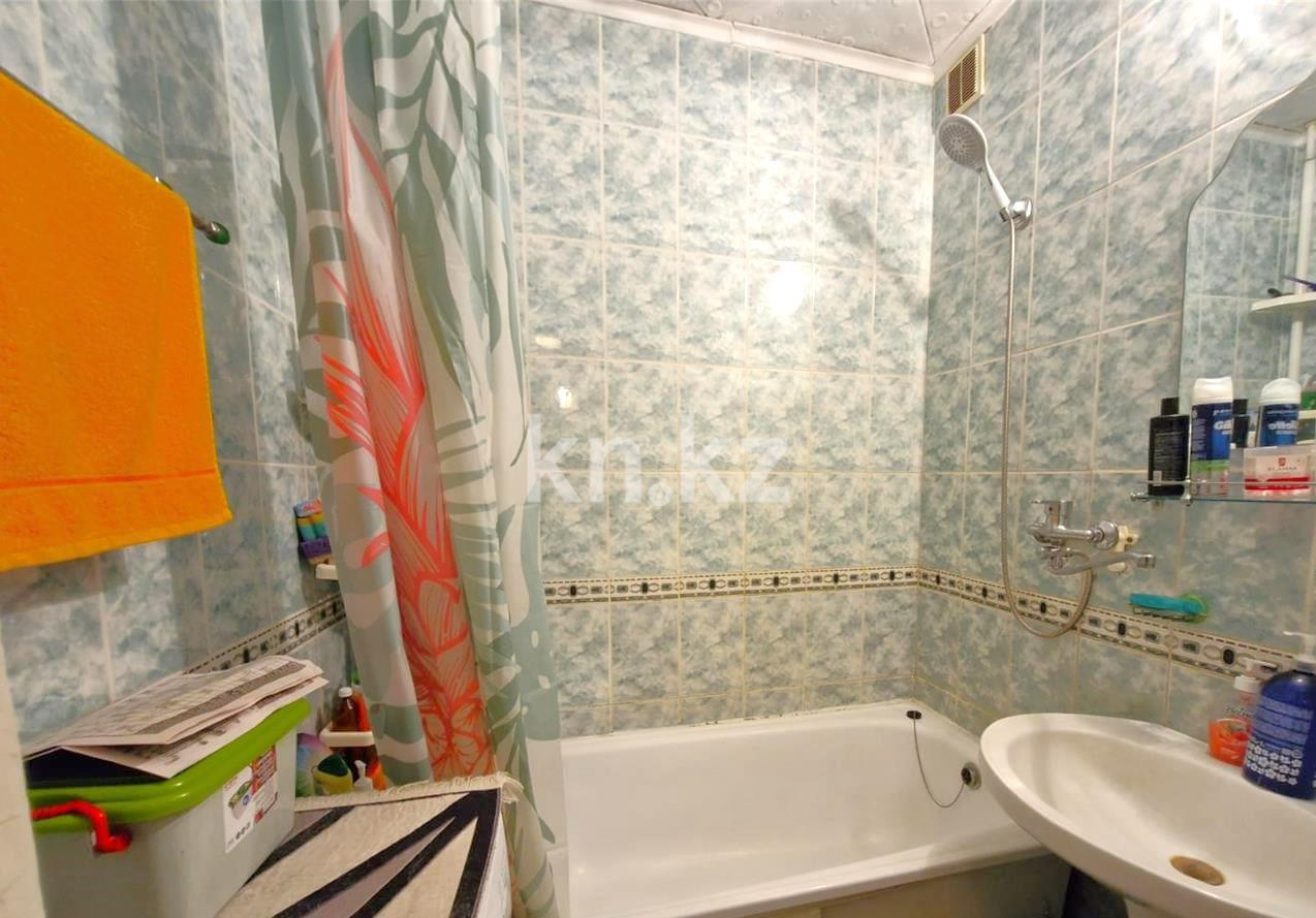 Продажа 4-комнатной квартиры, 80 м², ул. Язева - Продажа  четырехкомнатных квартир в Караганде фото 6 из 11