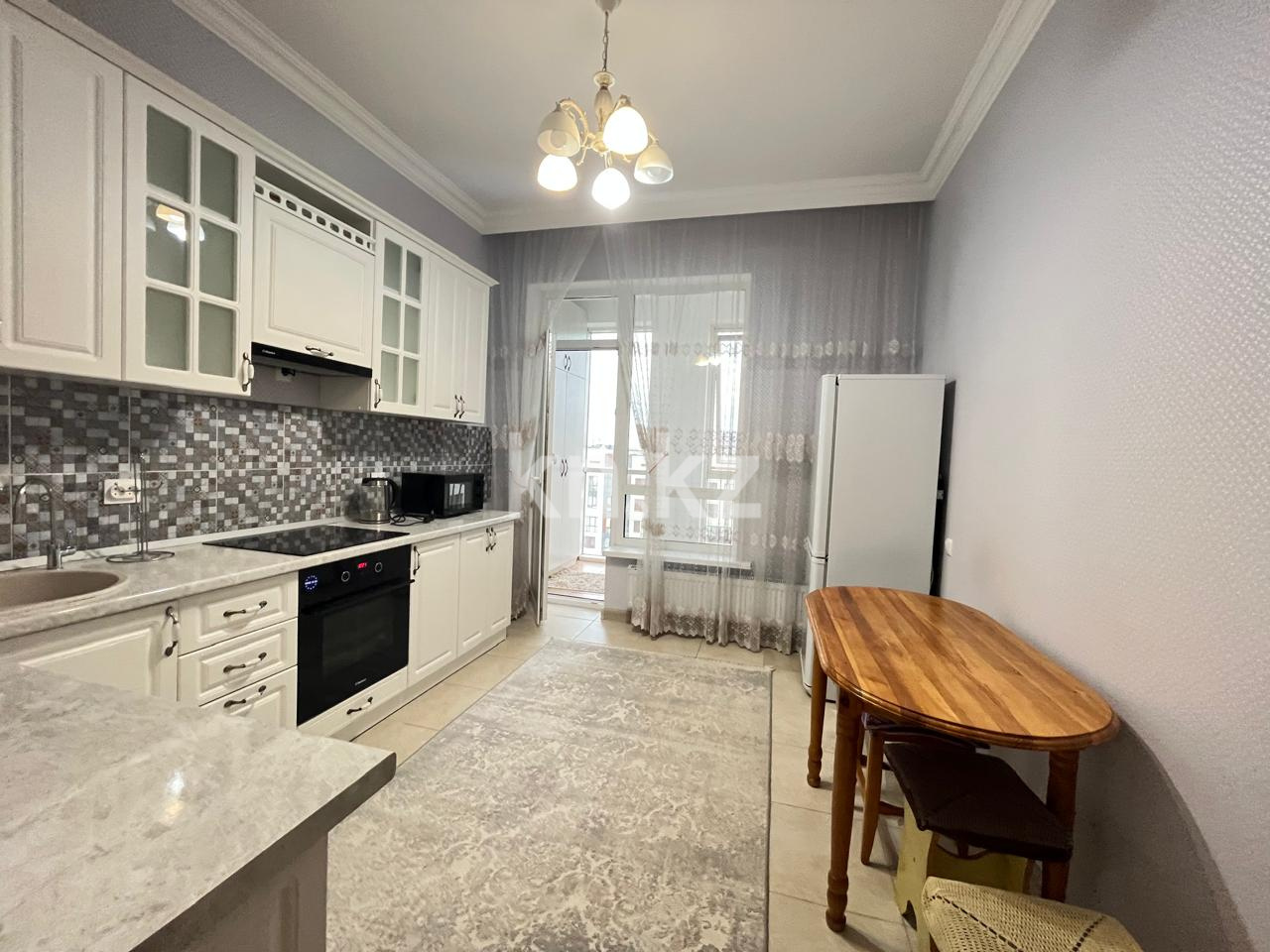 Аренда 2-комнатной квартиры, 78 м² в Астане