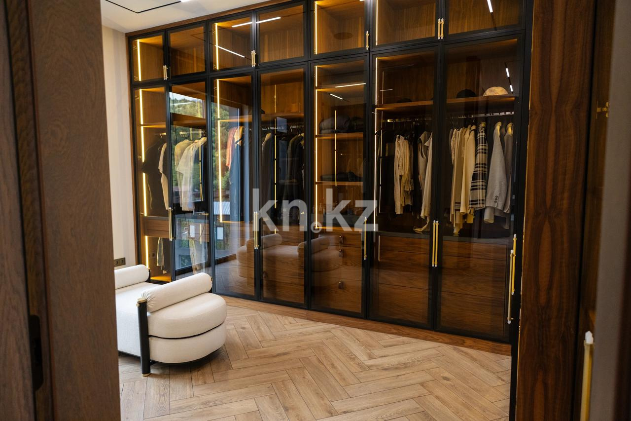 Продажа 6-комнатной квартиры, 650 м² - Продажа пятикомнатных и более квартир в Алматы фото 35 из 40