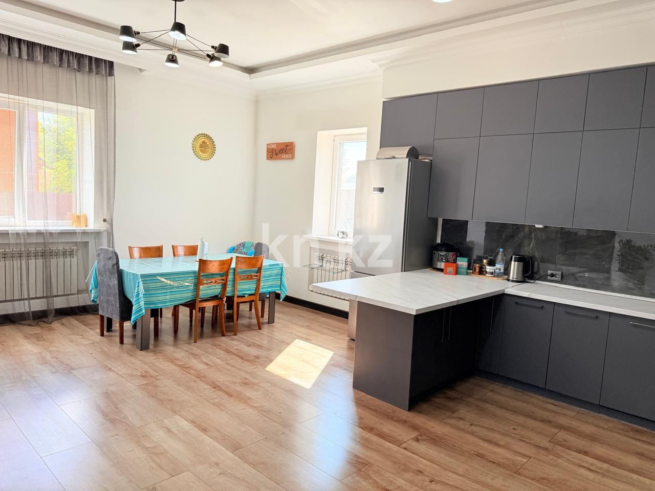 Продажа 7-комнатного дома, 410 м² - Продажа домов, коттеджей в Казахстане - страница 4 фото 6 из 38