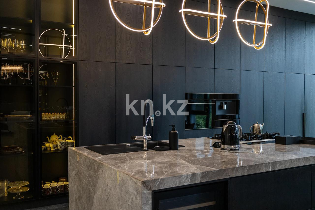 Продажа 6-комнатной квартиры, 650 м² - Продажа пятикомнатных и более квартир в Алматы фото 3 из 40