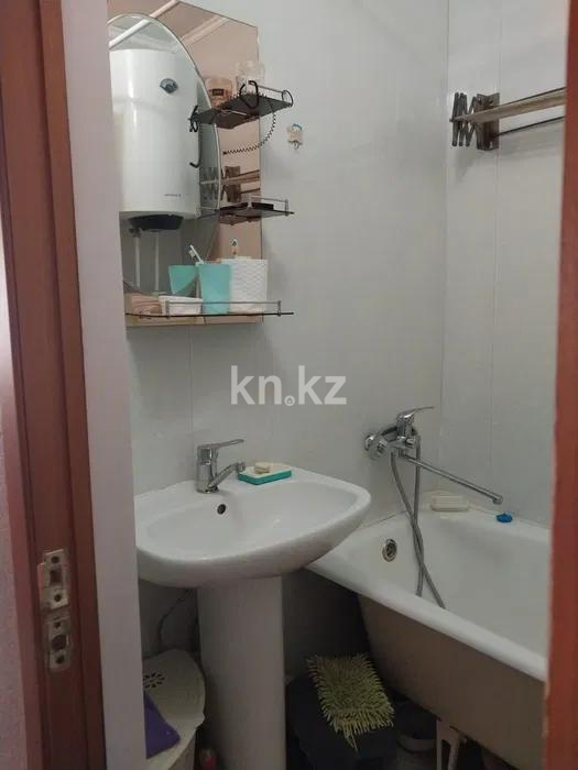 Продажа 3-комнатной квартиры, 65 м², ул. Карла Маркса, дом  7 - Продажа  трехкомнатных квартир в Караганде без посредников фото 5 из 6