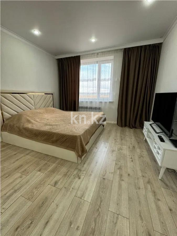 Продажа 1-комнатной квартиры, 41 м², мкр-н Голубые Пруды, дом  12/1 - Продажа  однокомнатных квартир в новостройках Караганды без посредников фото 1 из 4