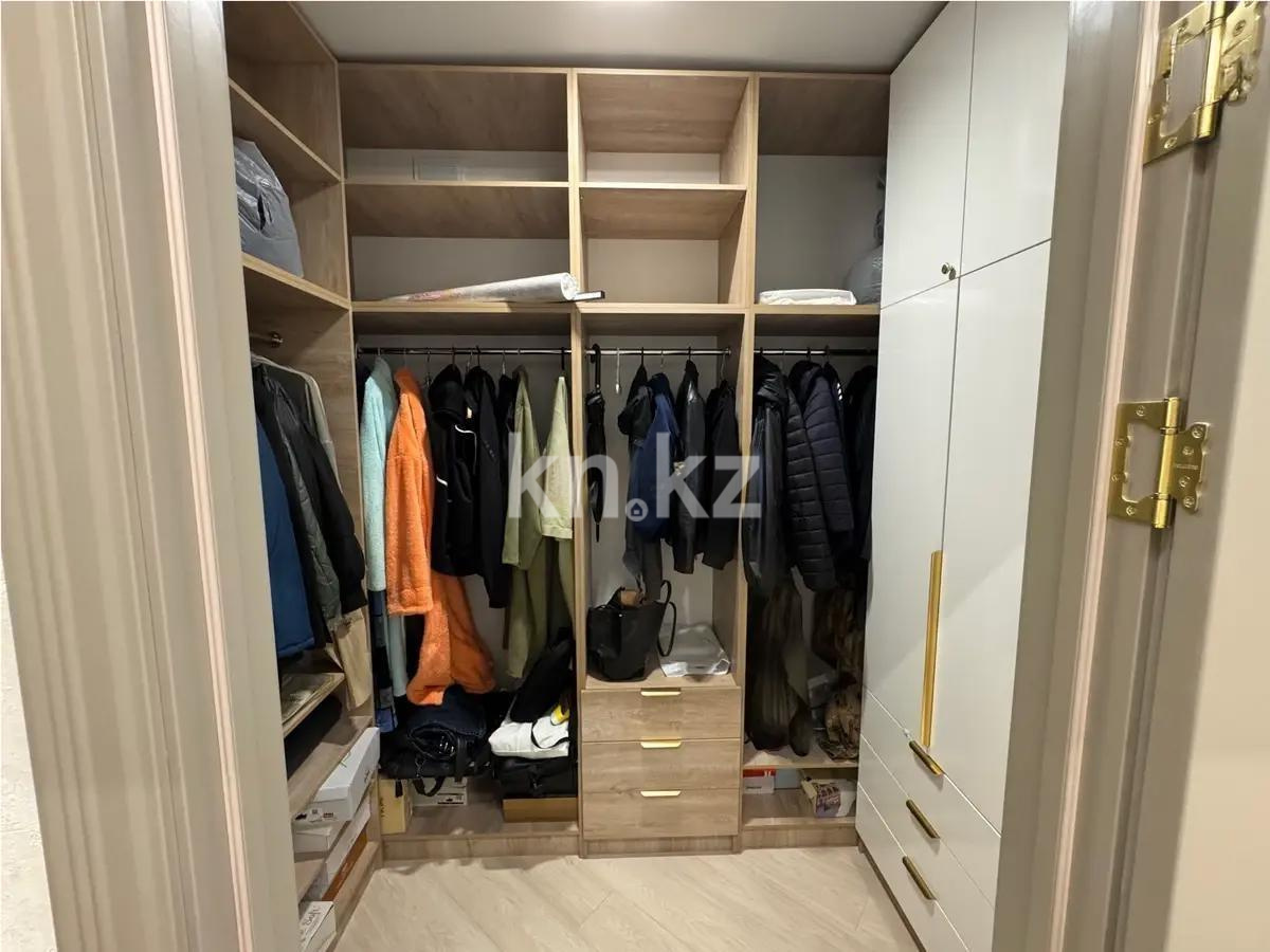 Продажа 3-комнатной квартиры, 97 м², ул. Букетова, дом  3/2 в Караганде - фото 13