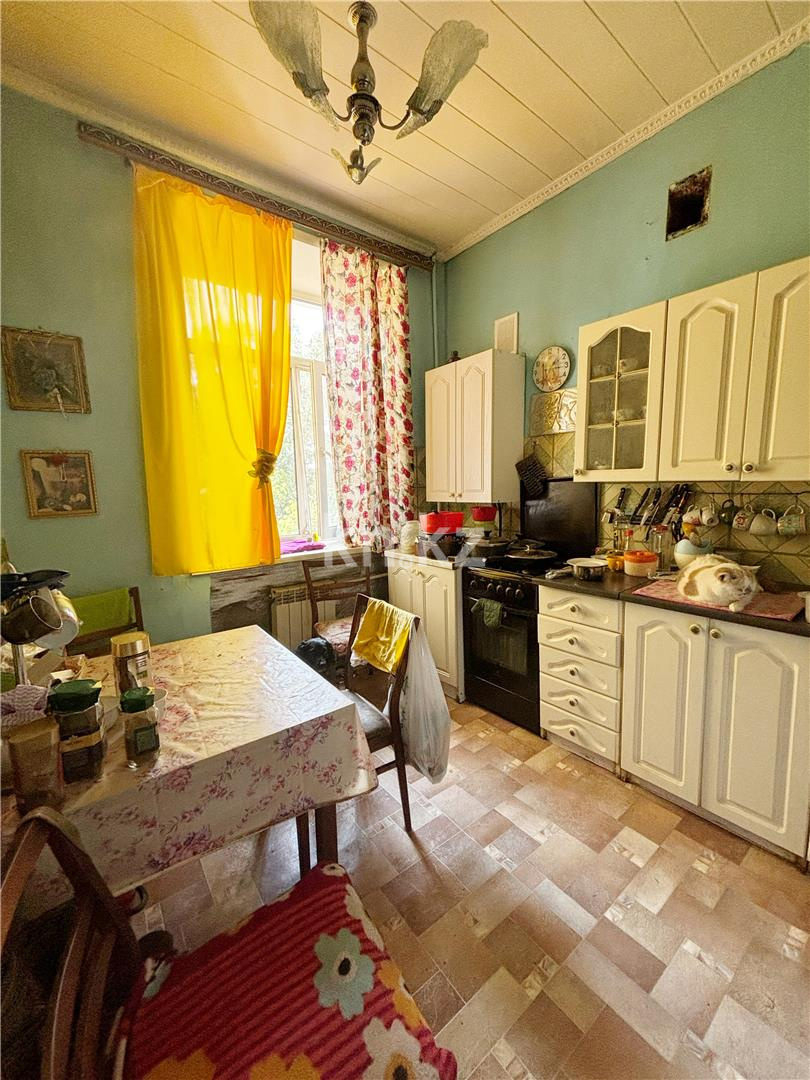 Продажа 2-комнатной квартиры, 47 м², пр. Назарбаева, дом  24 в Караганде - фото 4