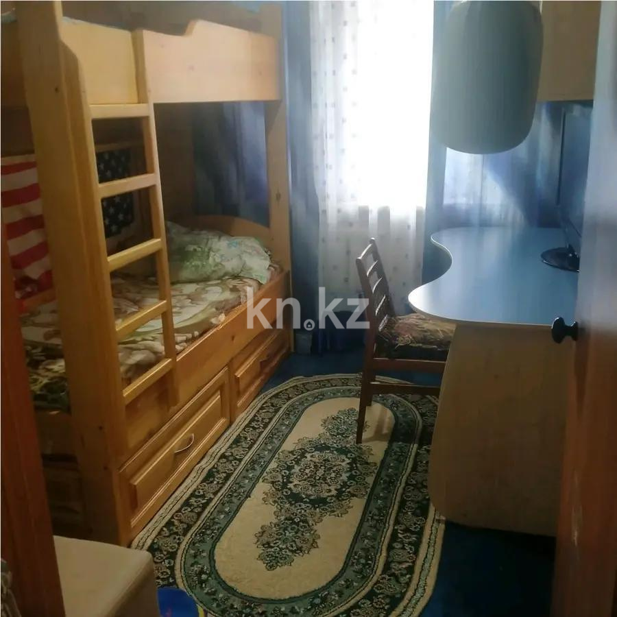 Продажа 3-комнатной квартиры, 58 м², пр. Республики, дом  10 в Караганде - фото 2