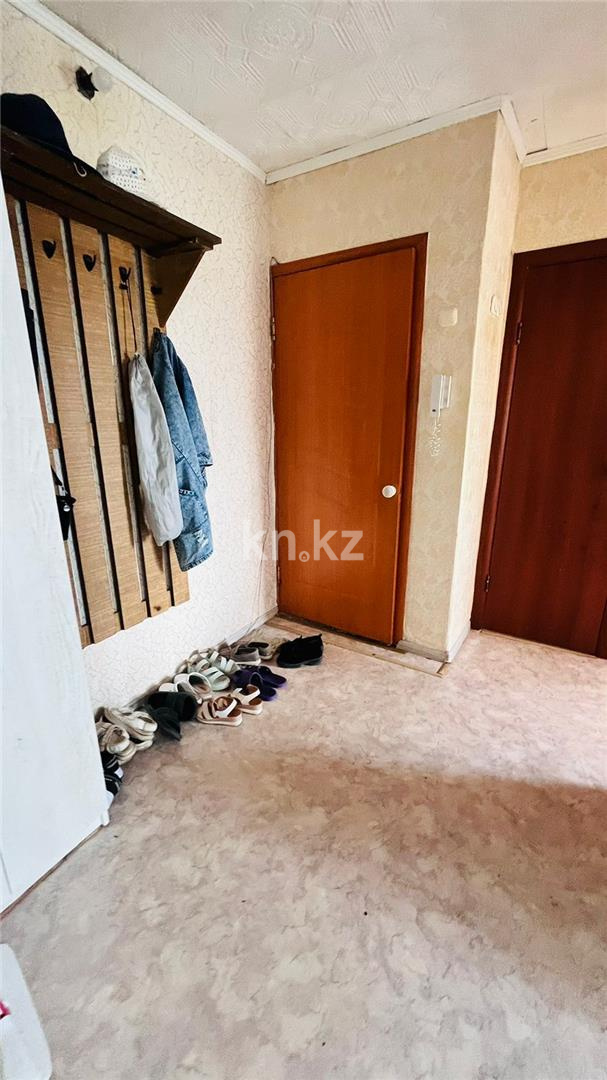 Продажа 4-комнатной квартиры, 63 м², мкр-н 14 - Продажа квартир в Караганде фото 18 из 19