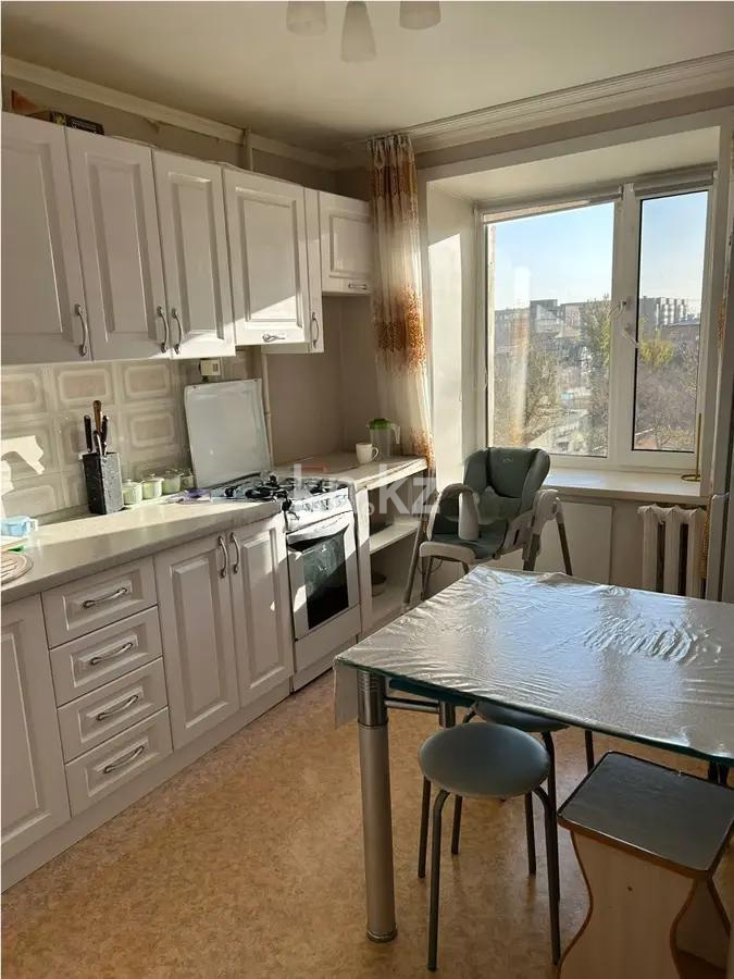 Продажа 4-комнатной квартиры, 76 м², пр. Республики, дом  18 - Продажа  четырехкомнатных квартир в Караганде фото 8 из 12