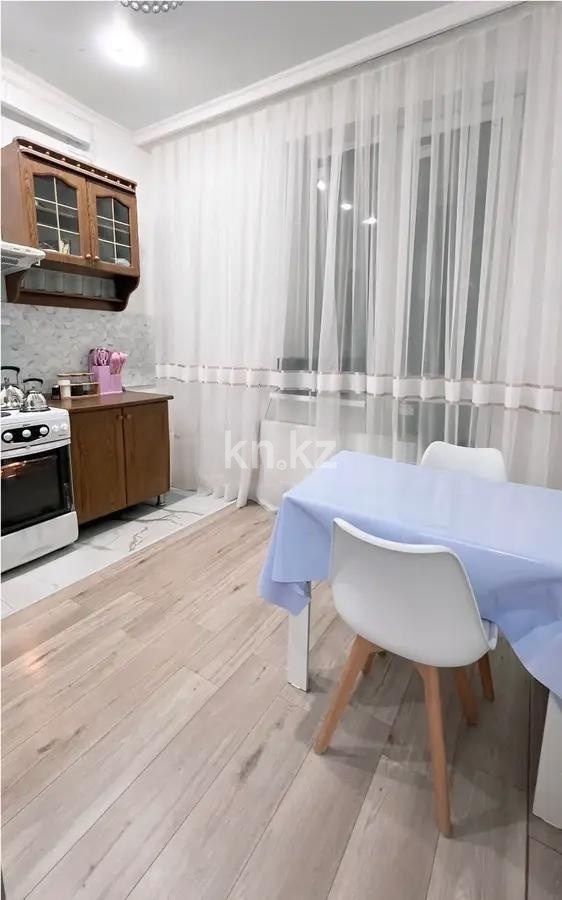Продажа 1-комнатной квартиры, 40 м², ул. Нажимеденова, дом  29/1 в Астане - фото 2