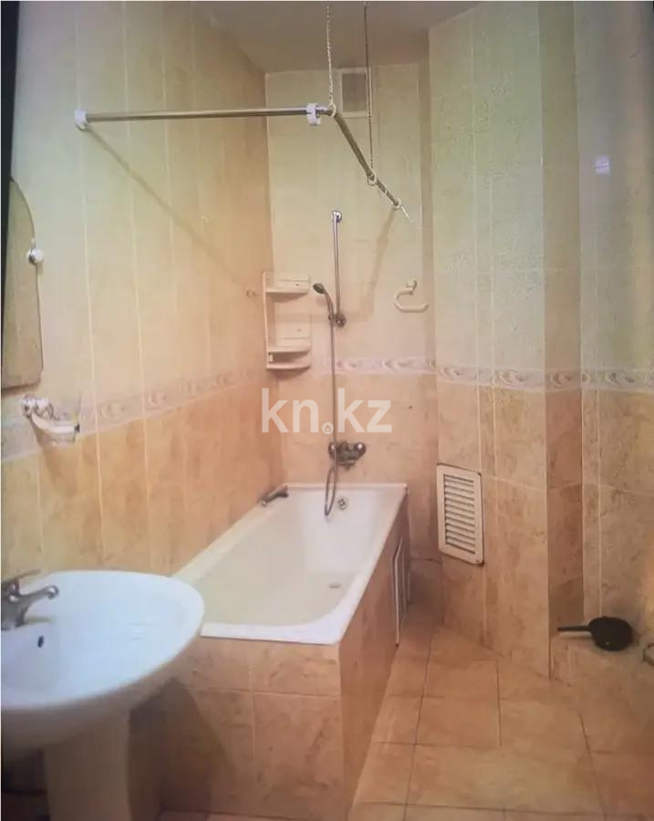 Продажа 2-комнатной квартиры, 82 м², ул. Романтиков, дом  27 в Астане - фото 3