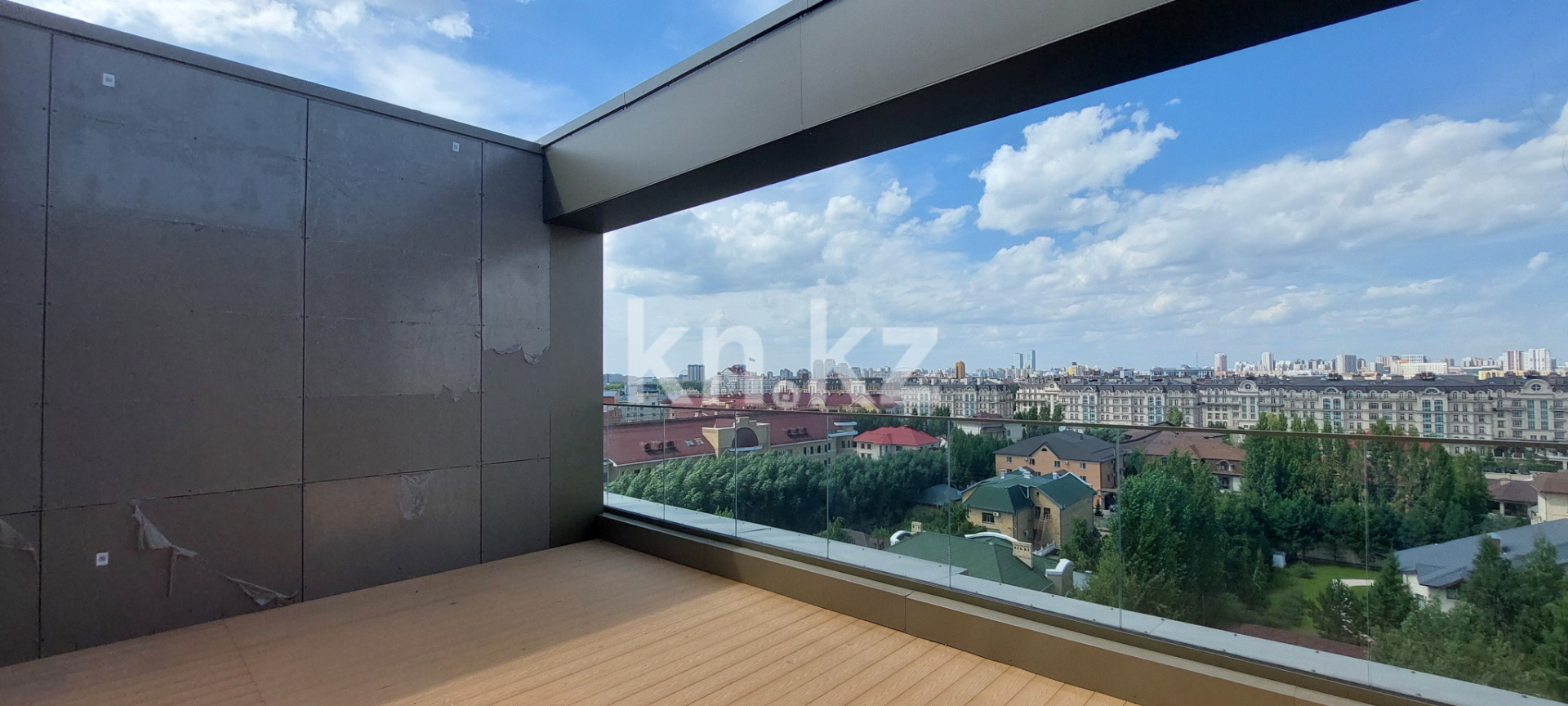 Продажа 5-комнатной квартиры, 270 м² - Продажа пятикомнатных и более квартир в кирпичном доме в Астане фото 13 из 18