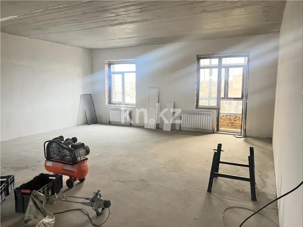 Продажа 4-комнатной квартиры, 119 м², пр. Республики, дом  49/2 - Продажа  четырехкомнатных квартир в Караганде фото 2 из 5