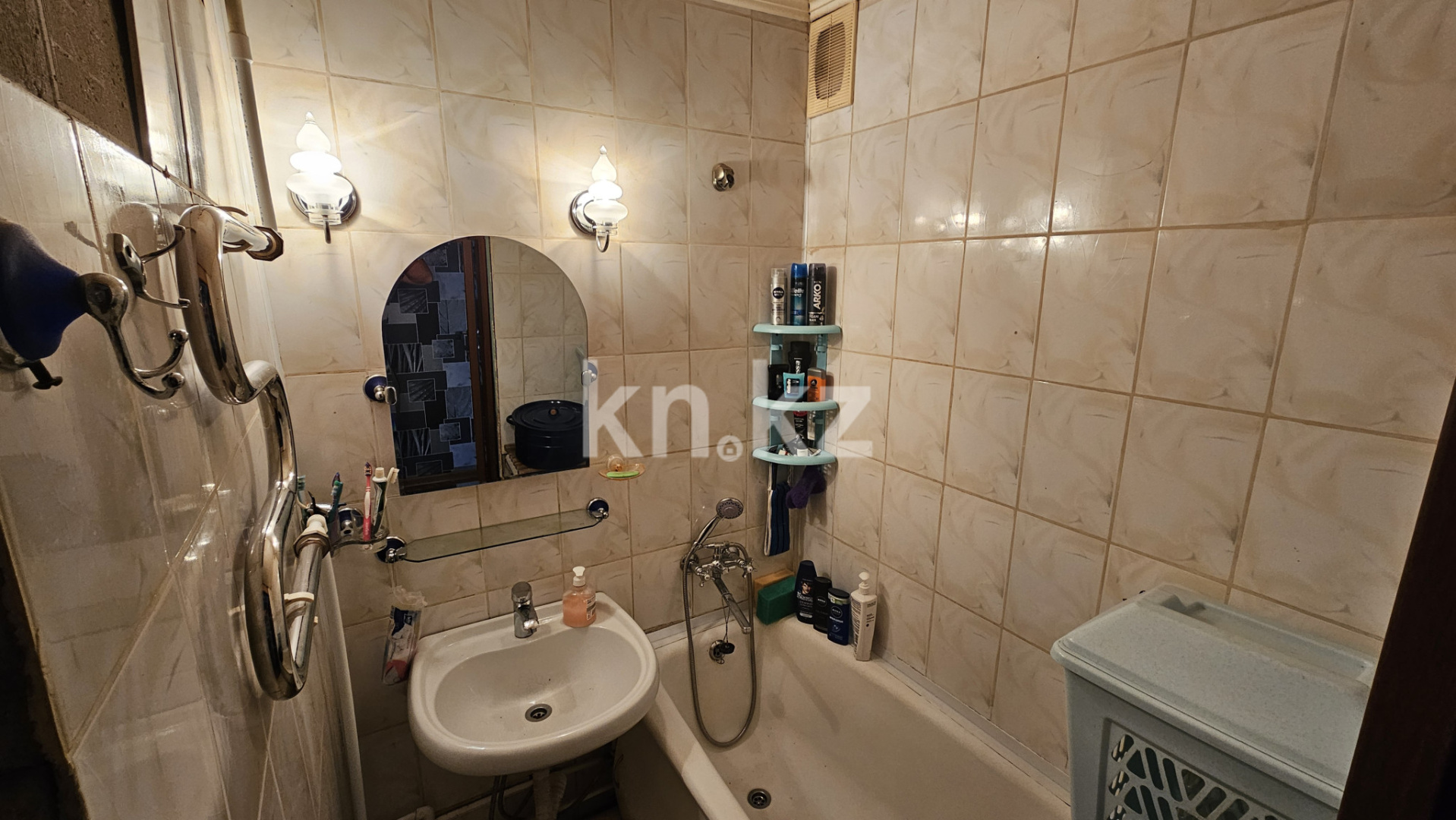 Продажа 4-комнатной квартиры, 62 м², пр. Республики, дом  38 - Продажа  четырехкомнатных квартир в Караганде фото 8 из 13