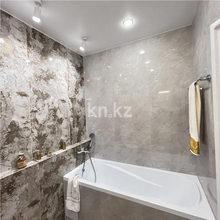 Продажа 2-комнатной квартиры, 42 м², ул. Е-915, дом  9 в Астане - фото 5