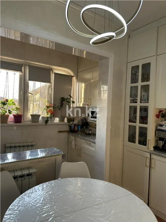 Продажа 2-комнатной квартиры, 60.7 м², мкр-н Аксай-5, дом  8 в Алматы - фото 3