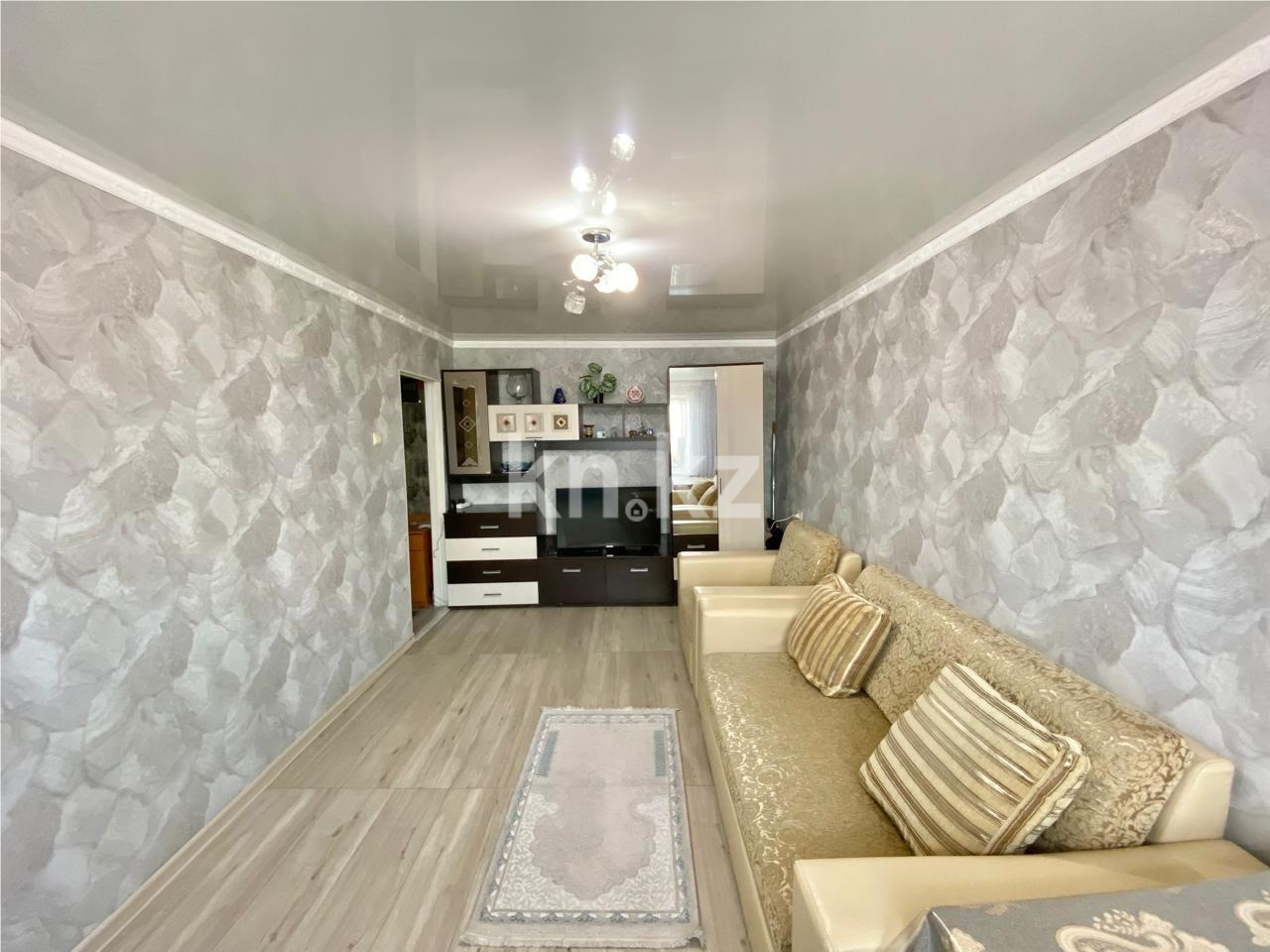 Продажа 2-комнатной квартиры, 44 м², мкр-н Восток-1 - Продажа квартир в Караганде фото 2 из 12