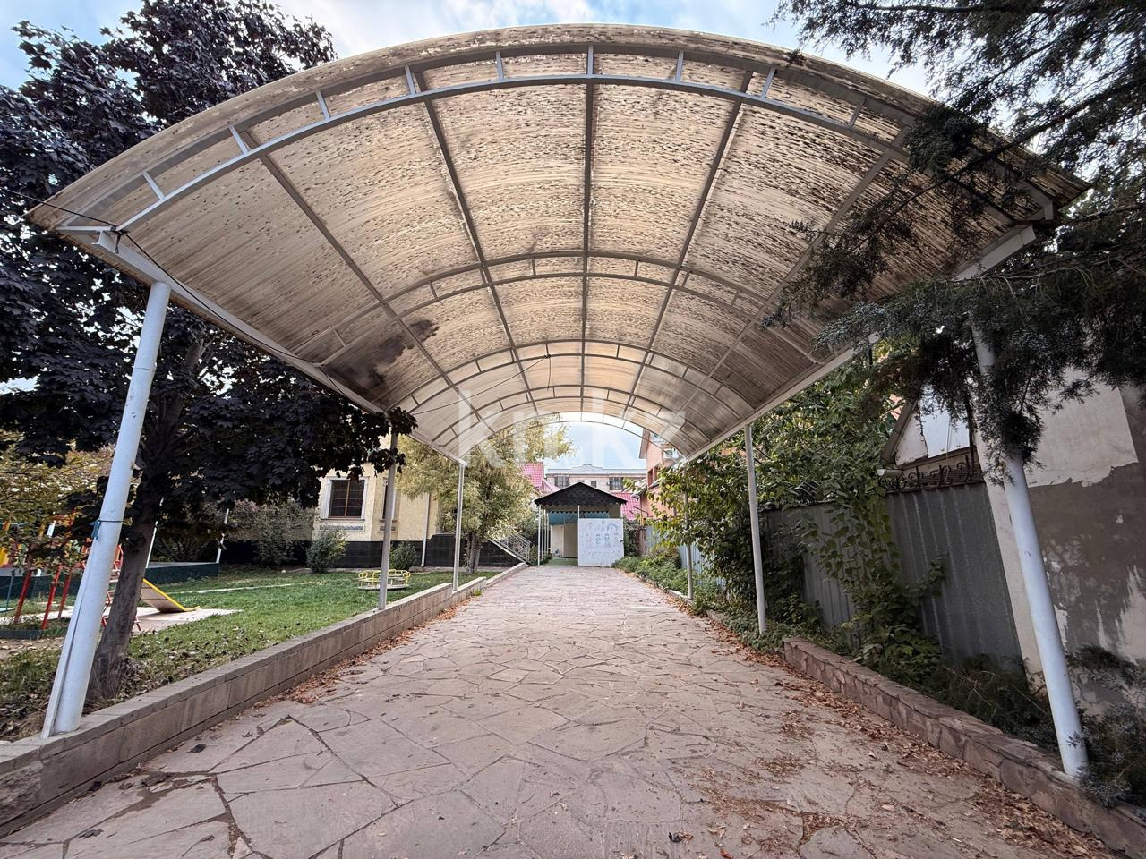 Продажа 8-комнатного дома, 355.4 м², мкр-н Мамыр-4 в Алматы - фото 3