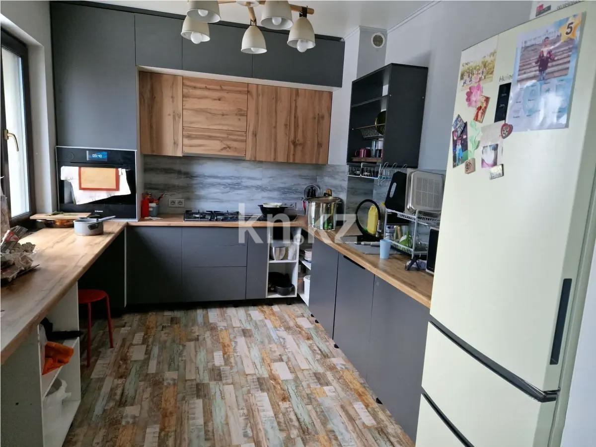 Продажа 3-комнатной квартиры, 92.7 м², ул. Чуланова, дом  157 - Продажа квартир в Алматы фото 1 из 1