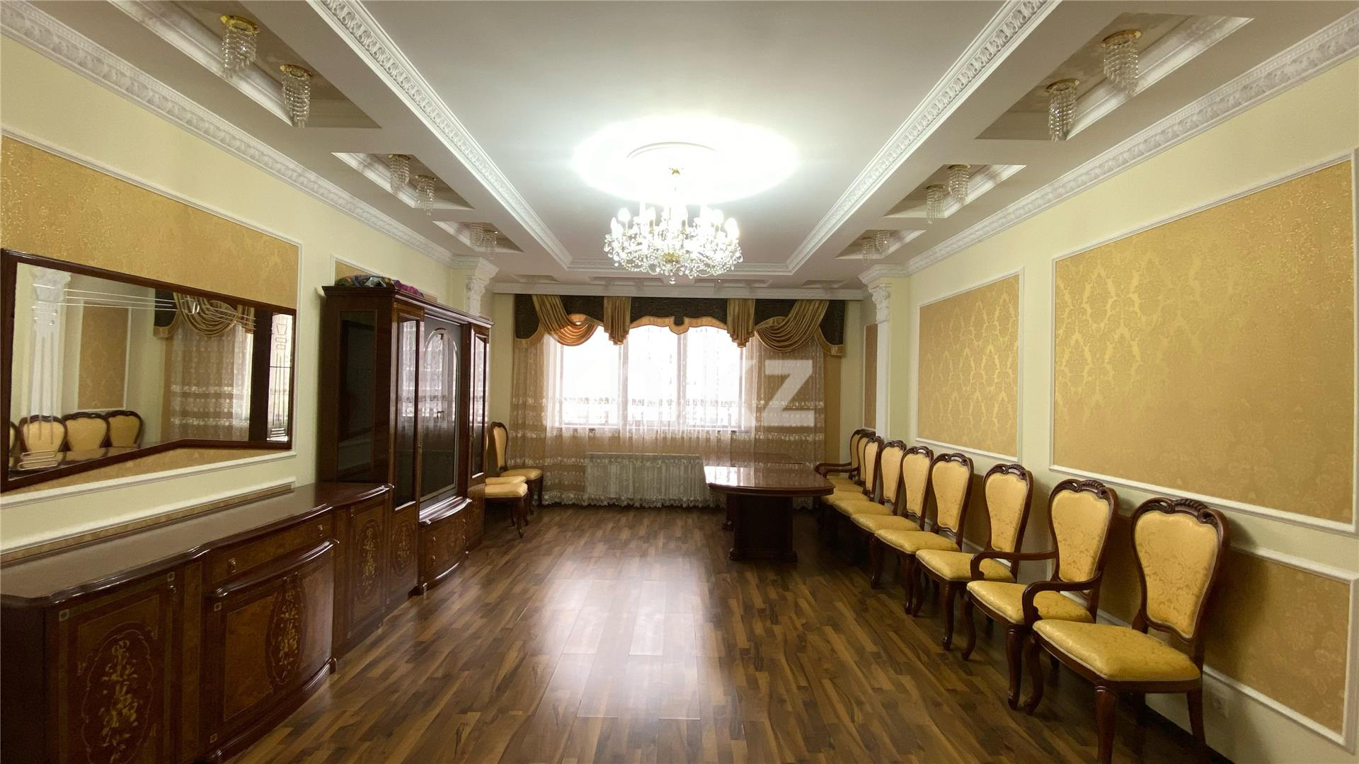 Продажа 4-комнатной квартиры, 164 м², пр. Кошкарбаева - Продажа  четырехкомнатных квартир в Астане фото 1 из 26