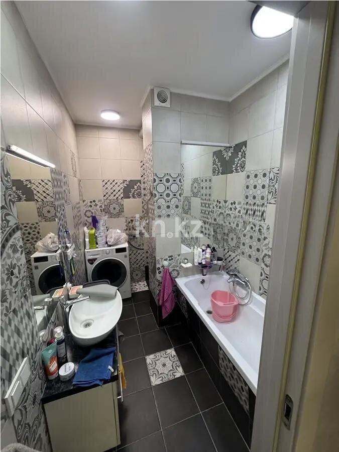 Продажа 4-комнатной квартиры, 82.6 м² в Алматы - фото 4