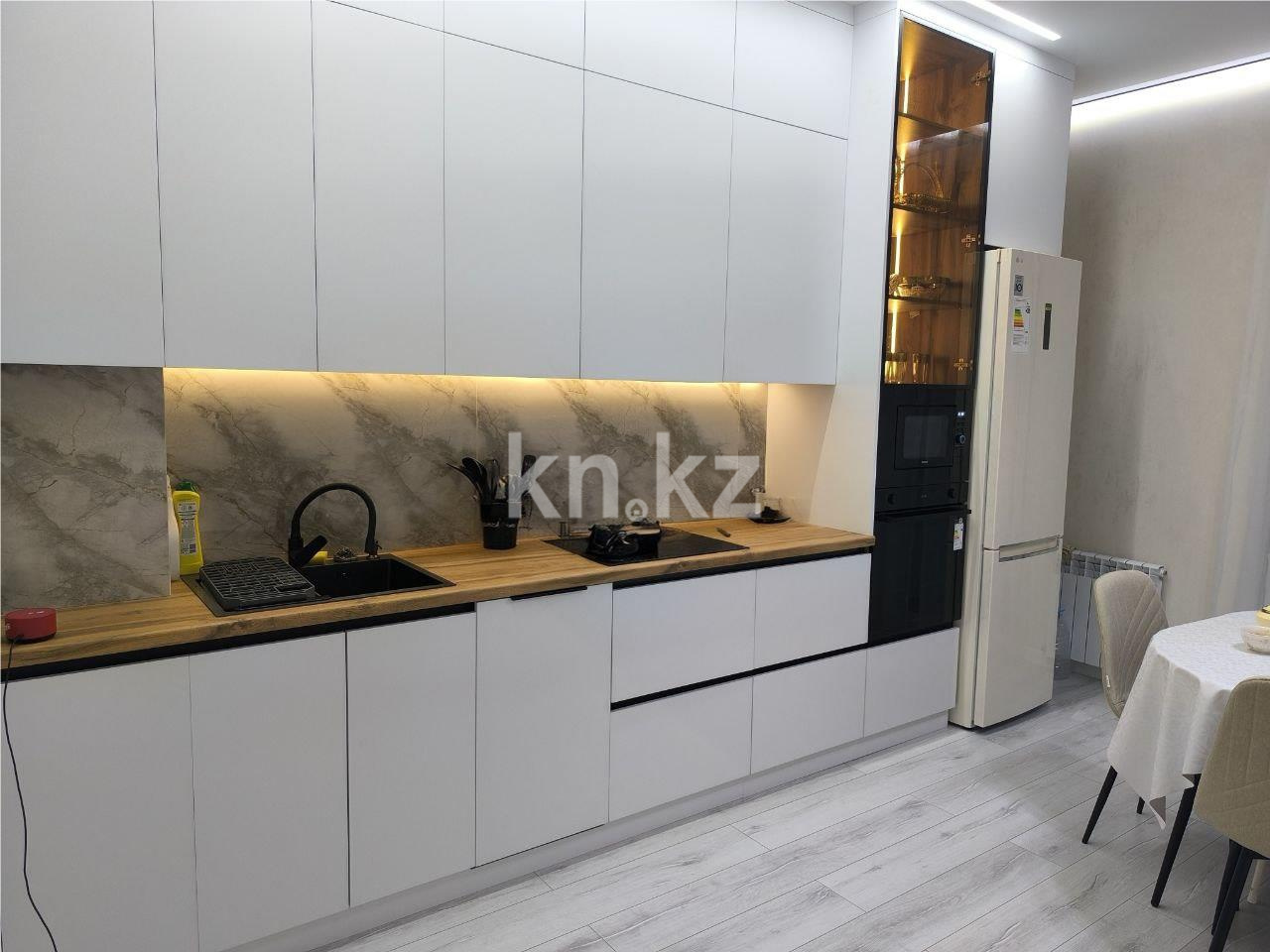 Продажа 3-комнатной квартиры, 89 м², ул. Букетова, дом  3/4 в Караганде - фото 9