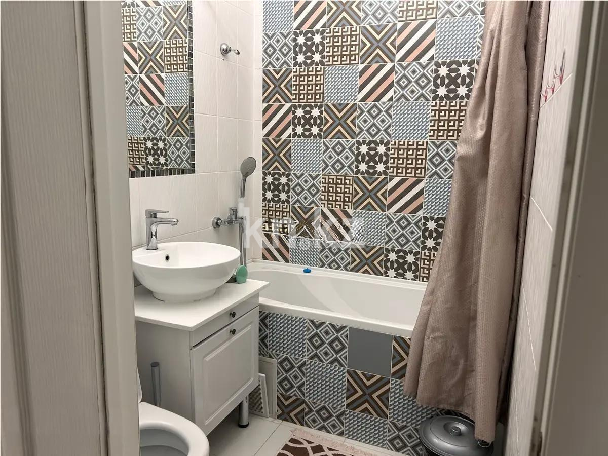 Продажа 2-комнатной квартиры, 40 м², ул. Навои, дом  210/1 в Алматы - фото 2