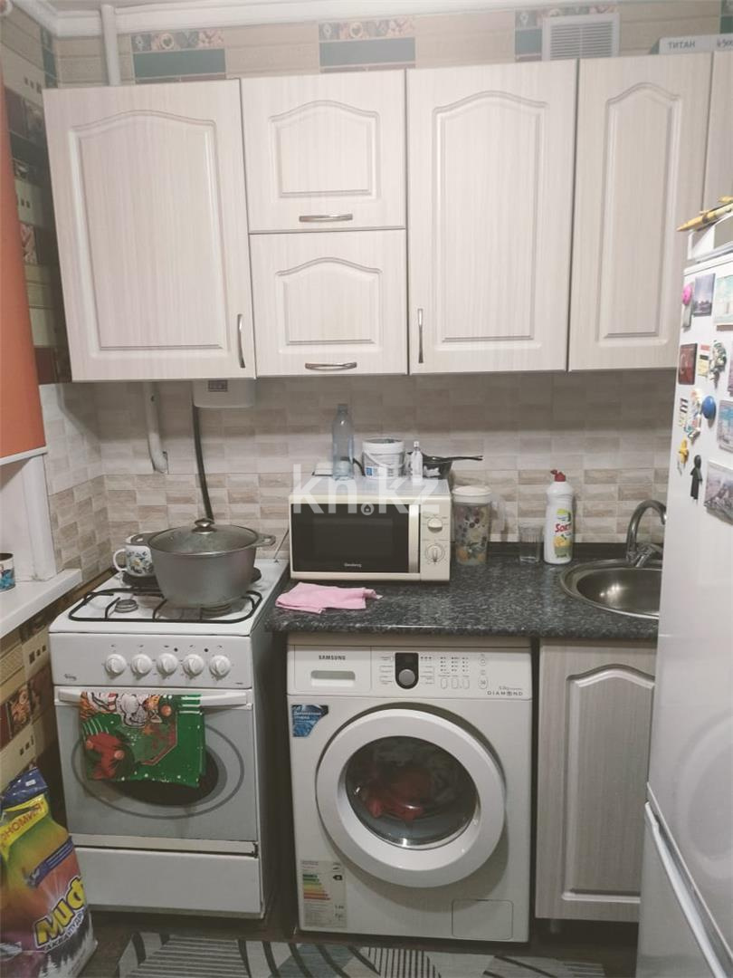 Продажа 3-комнатной квартиры, 60 м², ул. Жекибаева - Продажа  трехкомнатных квартир в Караганде фото 16 из 21